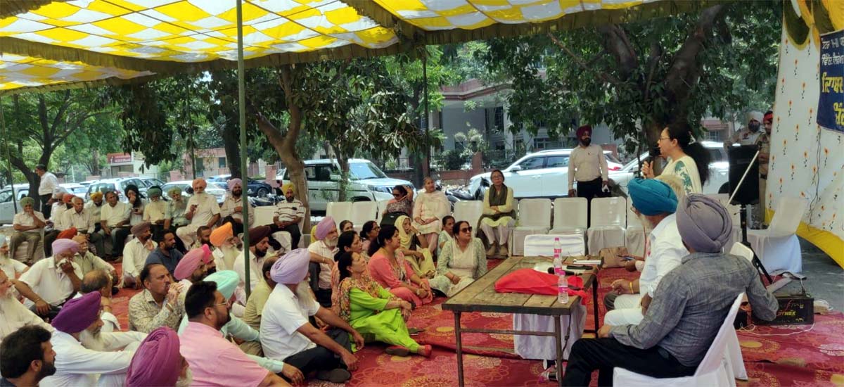 सेक्टर 76 से 80 की प्लाट आवंटन समिति ने प्लाटों की कीमतों में बढ़ोतरी का विरोध किया